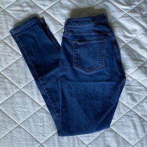 Universal Thread Curvy Jeans